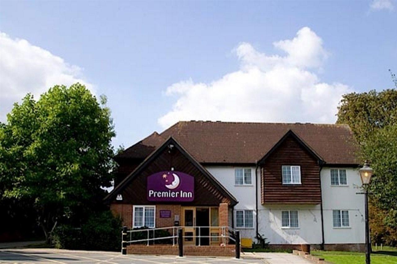 Premier Inn הארלו מראה חיצוני תמונה